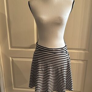 VICTORIA’S SECRET PINK - Stripe Skirt - Size Large